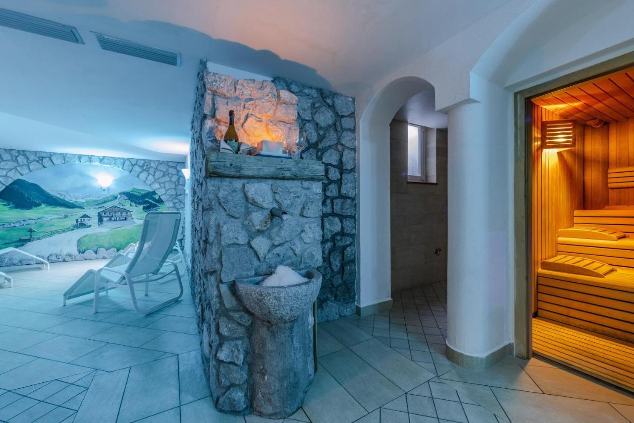 Hotel Ramon Кампитело ди Фаса Екстериор снимка
