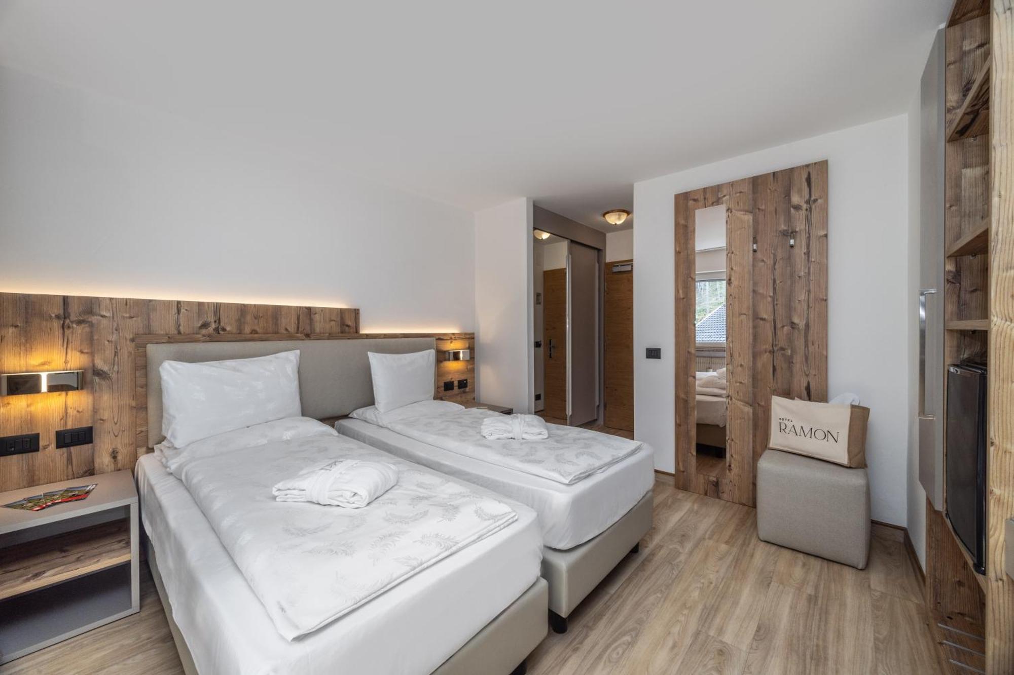 Hotel Ramon Кампитело ди Фаса Екстериор снимка