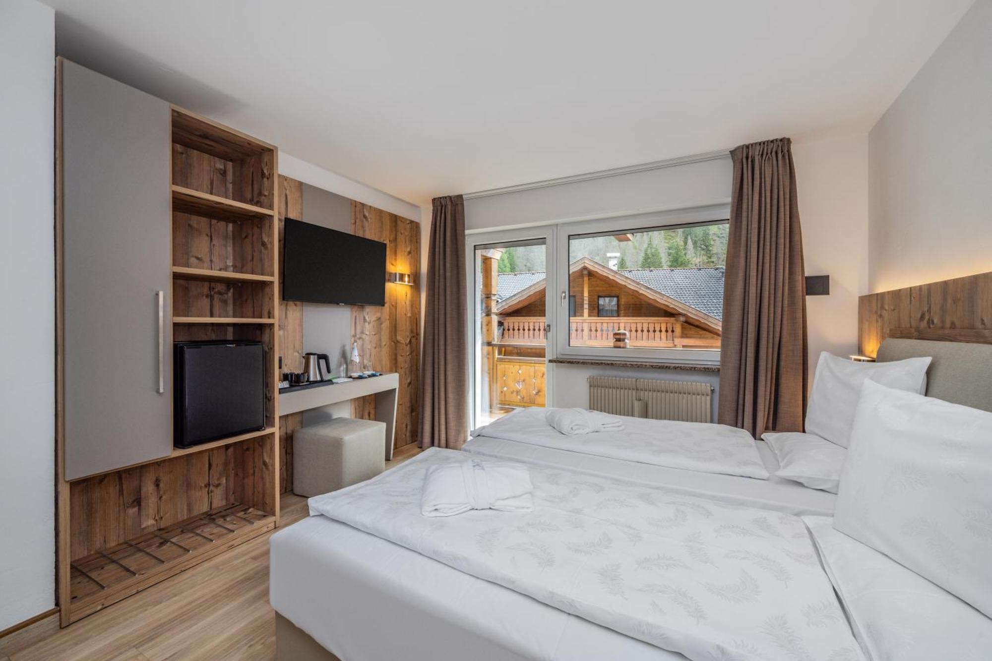 Hotel Ramon Кампитело ди Фаса Екстериор снимка