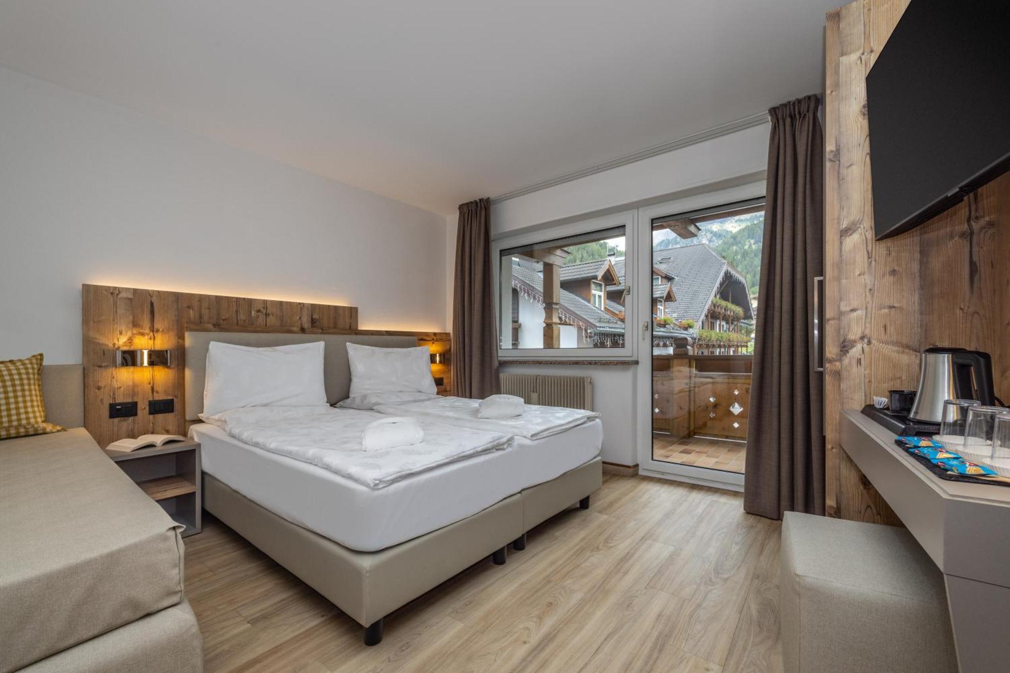 Hotel Ramon Кампитело ди Фаса Екстериор снимка