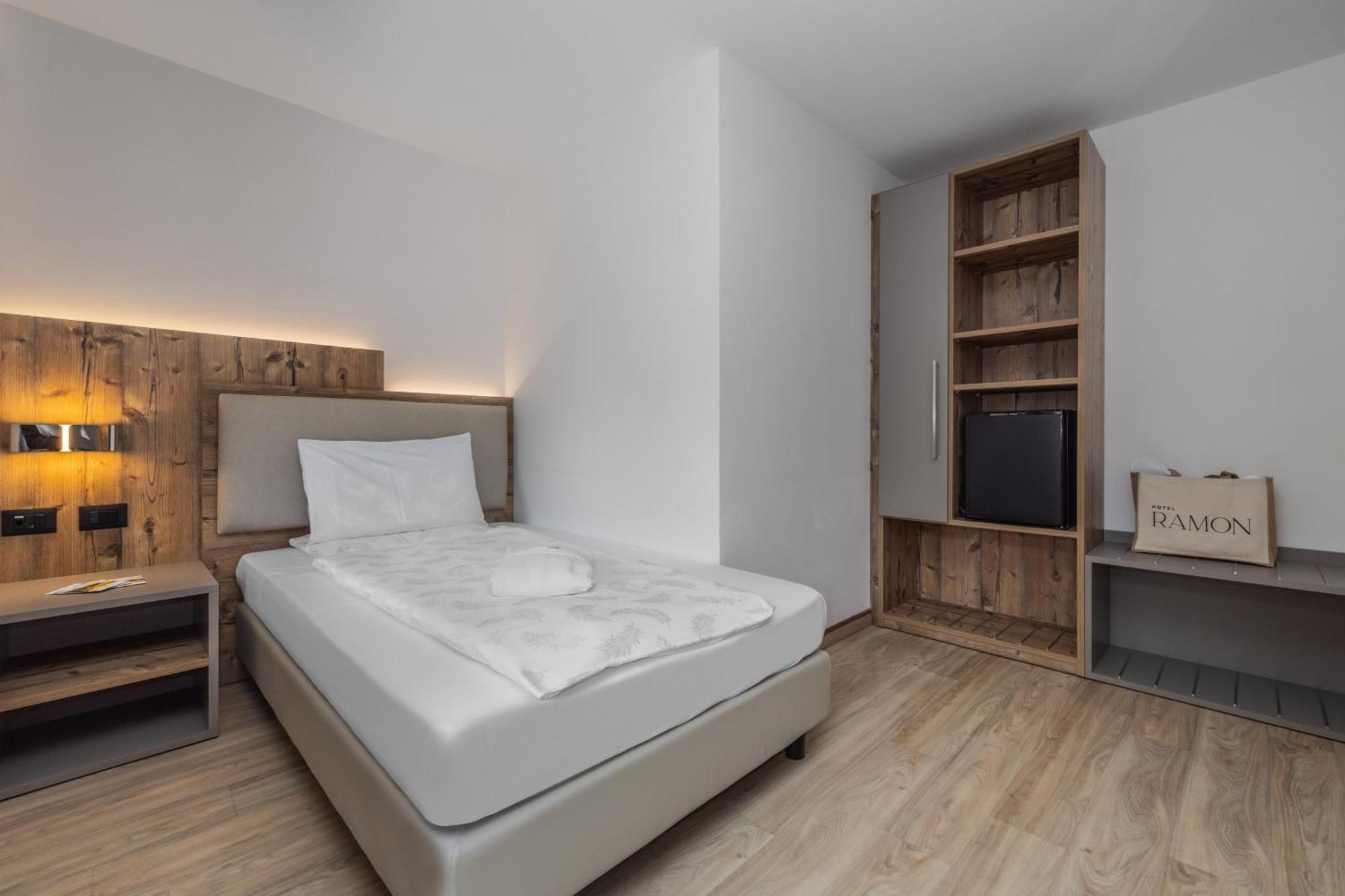Hotel Ramon Кампитело ди Фаса Екстериор снимка